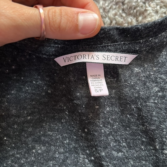 Victorias secret gray button sleep top long sleeve - Picture 3 of 3